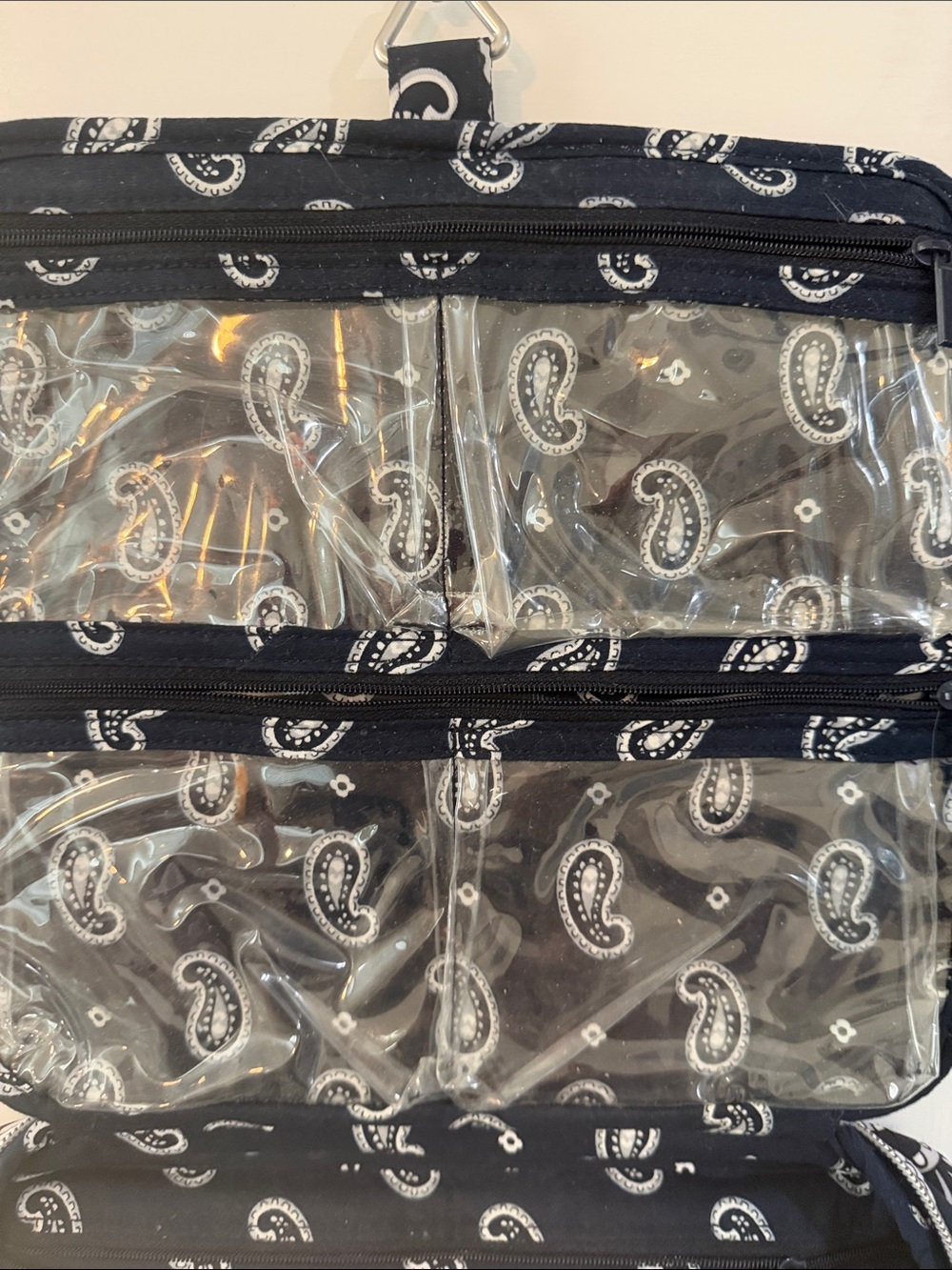 Vera Bradley Large Hanging Toiletry Organizer Bag - navy Paisley - Picture 2 of 8